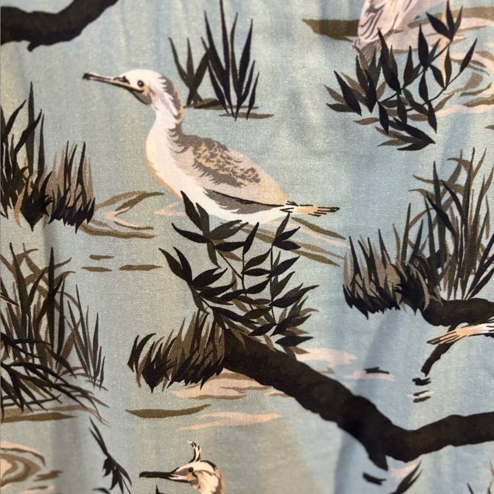 Express Men’s Blue Button-Down Loose Fit Short Sleeve Shirt Bird Pattern L  NWT - Picture 4 of 7